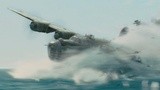 《坚不可摧》中国订制版预告 展现太平洋战场