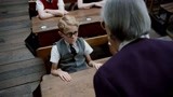 小淘气尼古拉：眼镜男主动要帮老师做事，老师不领情，还让他罚站