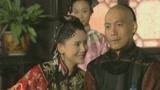 一想到街上流离失所的灾民 小伙子就咽喉哽哽 吞咽不下