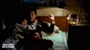 亞飛與亞基：兩男一女睡在一張床上，難道不尷尬嗎？