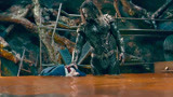 正义联盟：海王将超人尸体放进水中，超人复活王者归来，太霸气了