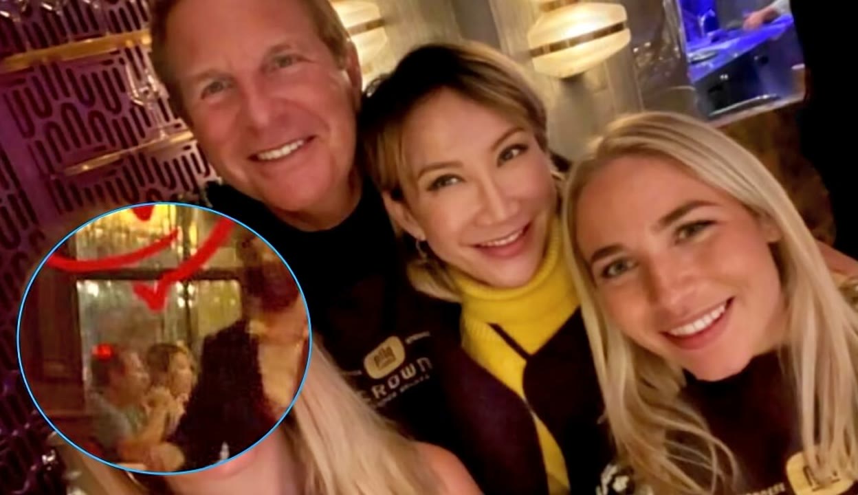 欧美妈妈带着儿子女儿一起直播萝莉男童母女 