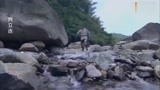 独立连20：美女河边洗漱，哪料遇上小鬼子，幸亏有高手出来相助