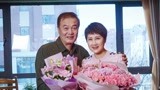 张凯丽晒与孙松新剧杀青合影 《渴望》后31年再演夫妻