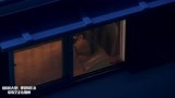哆啦A梦，大雄飞到静香家，在窗口偷看静香睡觉，好