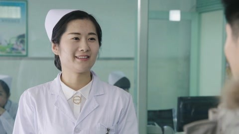 猫冬:众人寻找小女孩无果,书记判定在公交车站,真是