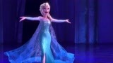 《冰雪奇缘》：安娜变身冰雪女王，魔力造冰城堡，两眼都放光了