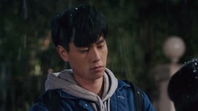 Watch the latest EP 11 Xiaoxi Realises that Jiang Chen's Scarf was Actually Knitted By His Mom online with English subtitle for free English Subtitle