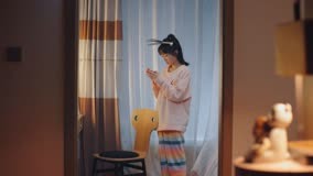 Watch the latest EP 6 Yumeng Applies Medication Oil For Half-Naked Mingxi online with English subtitle for free English Subtitle