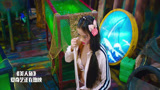 美人鱼：美女脱去外套，化身美人鱼游向大海，美爆了！