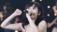 AKB48指原莉乃兑现承诺 着性感比基尼开演唱会