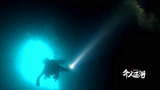 泰国海底洞穴探险，水下20米遇“神奇”空气，可拆掉氧气面罩说话