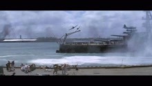 偷袭珍珠港：日军轰炸珍珠港，只剩下这艘，顽强的抵抗日军的轰炸