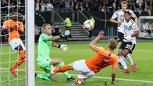 维纳尔杜姆传射建功 荷兰队4-2逆转德国队