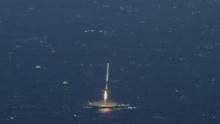 [图]SpaceX首次载人发射任务成功：火箭返回级完美海上着陆