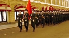 红场阅兵我军仪仗队出场！俄网友：中国军人阅兵式宏伟，气场太强
