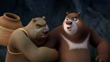 熊出没：熊大熊二洞穴探险遇鬼，熊二害怕极了！
