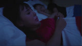 惊魂七夜：美女睡觉感觉不安慰，床底下有人扯被子，太可怕