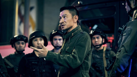 《拆弹专家2》口碑特辑 电影今日上映 口碑领跑贺岁档