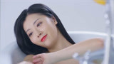 玩命局中局：美女拍摄浴缸广告，谁知导演竟当场发飙！
