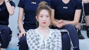 Watch the latest Meng Meiqi imitates the trainees in their daily lives (2021) online with English subtitle for free English Subtitle