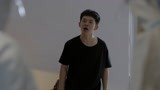 男生被隔离情绪崩溃