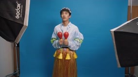 Mira lo último EP5 Yu Ming Cross-dresses For Audition To Save Man Er sub español doblaje en chino