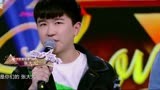 刘同站在小鲜肉中间，一脸尴尬，说话都不利索了｜大首映