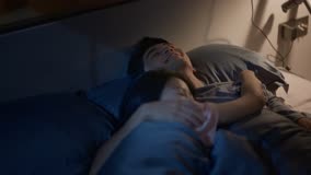 线上看 第30集 三川和友安睡在同一张床上 (2023) 带字幕 中文配音