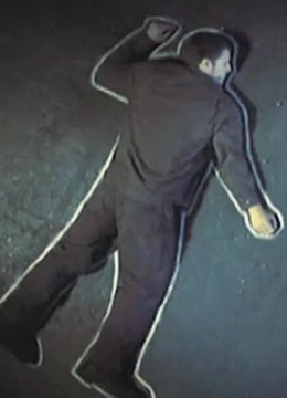 伪造的死亡}