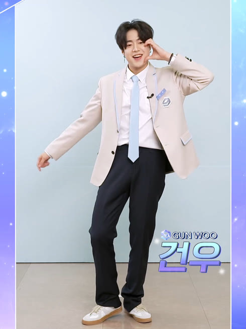온라인에서 시 건우 자기소개 자막 언어 더빙 언어