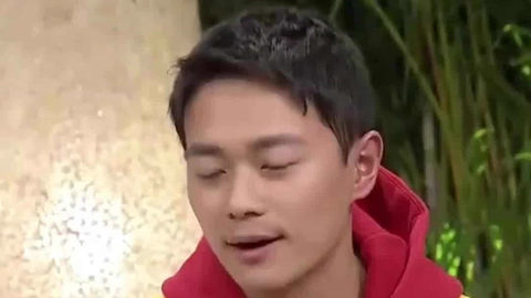 온라인에서 시 曹駿被評有種沒有受過網際網路毒害的美 (2025) 자막 언어 더빙 언어